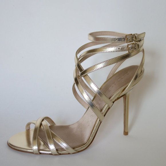 NWT BURBERRY LEATHER STRAPPY SANDALS - Picture 1 of 11